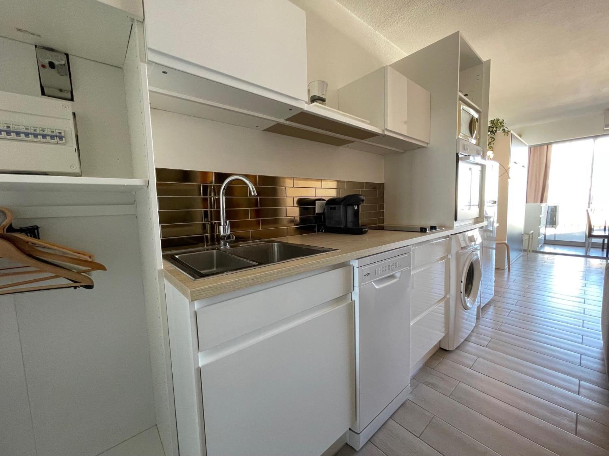 Studio 2-3 Pers Parking Clim Vue Port Et Mer Λα Γκραντ-Μοτ Εξωτερικό φωτογραφία